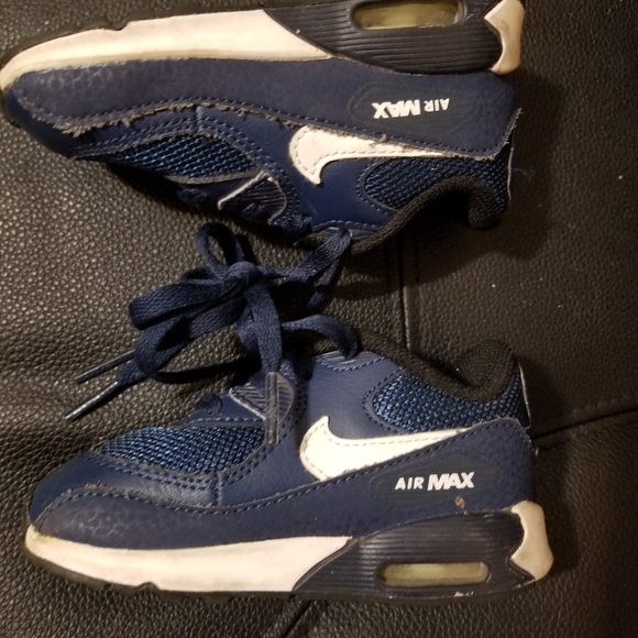 Shoes - Picture 3 of 6